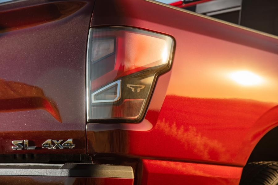 Детали экстерьера Nissan Titan SL Crew Cab 2019 года  (фото 19 из 29)